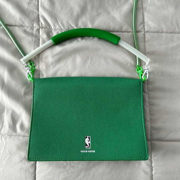 nana-nana x NBA Boston Celtics A5 bag - Picture 3 of 6